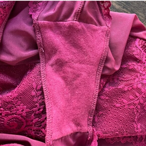 LA VIE EN ROSE One piece bodysuit / Lace & Mesh / Dark Pink / Size M - Picture 6 of 9